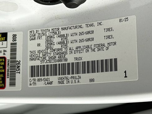 Certified 2025 Toyota Tundra Limited AWD/4WD image 32