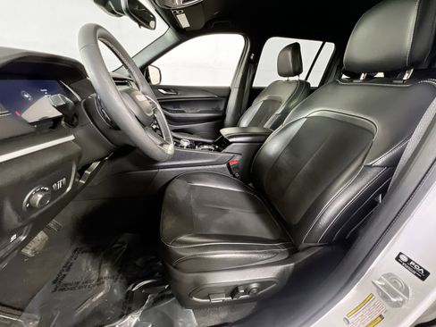 Used 2023 Jeep Grand Cherokee Altitude image 20