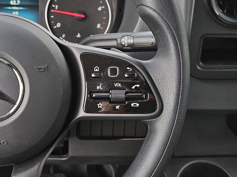 Used 2023 Mercedes-Benz Sprinter 3500 image 18