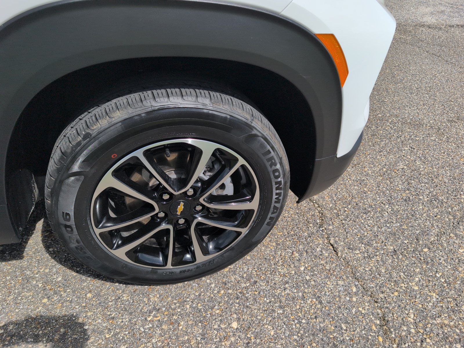 Used 2025 Chevrolet TrailBlazer LT AWD/4WD image 8