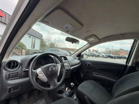 Used 2015 Nissan Versa S FWD image 20
