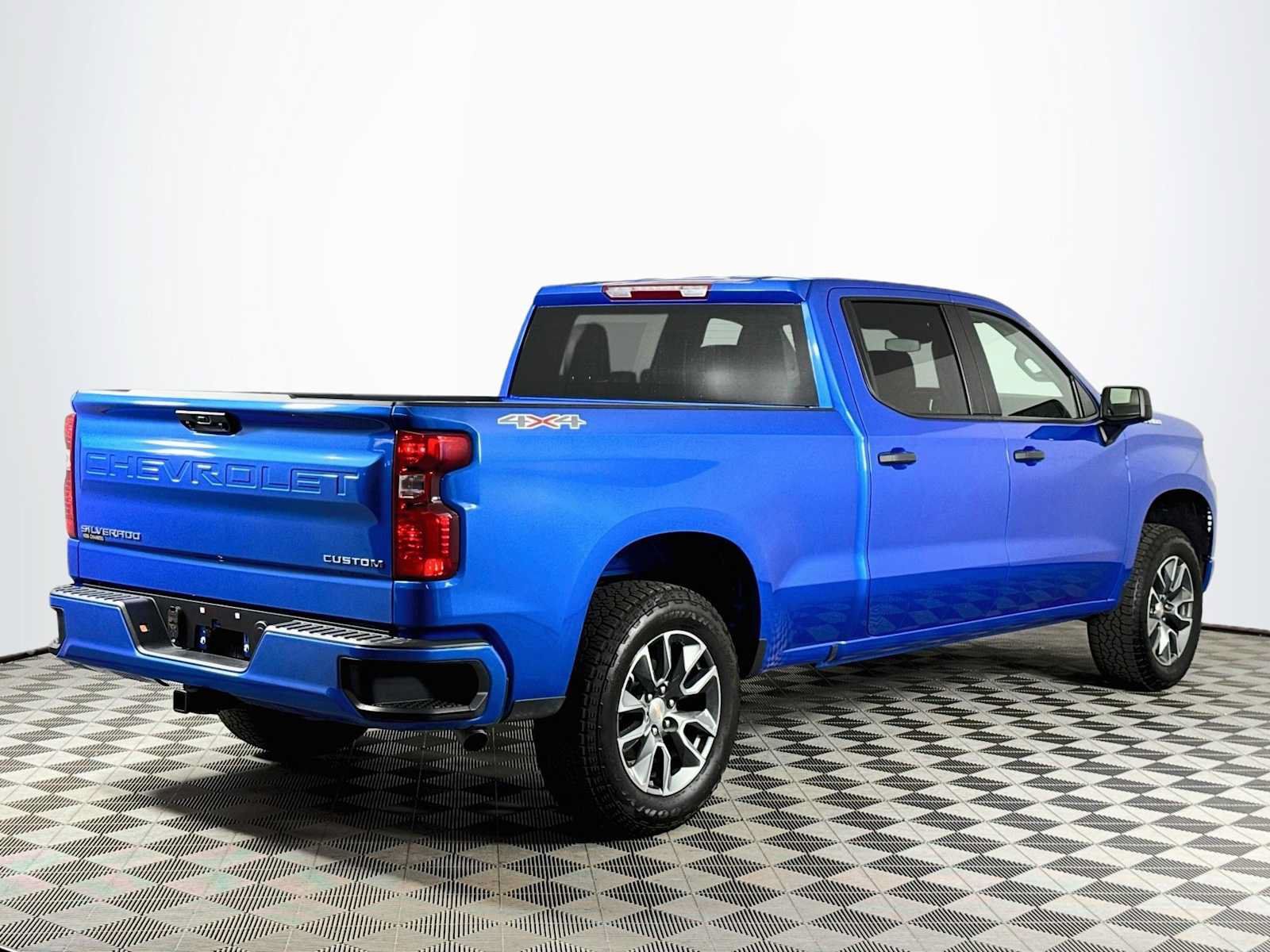 Used 2026 Chevrolet Silverado 1500 Custom AWD/4WD image 5