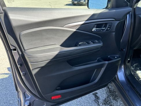 Used 2025 Honda Ridgeline RTL image 15