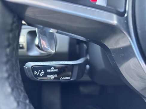 Used 2021 Porsche Cayenne Base image 28