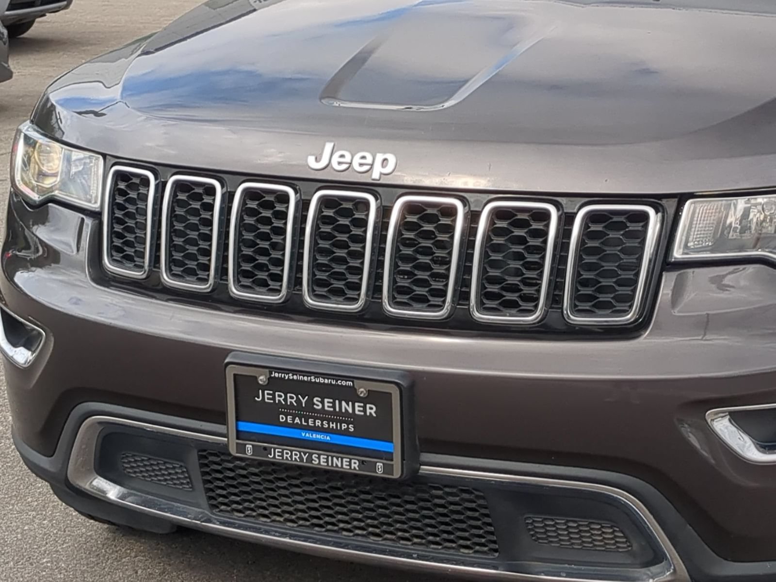 Used 2021 Jeep Grand Cherokee Limited AWD/4WD image 9