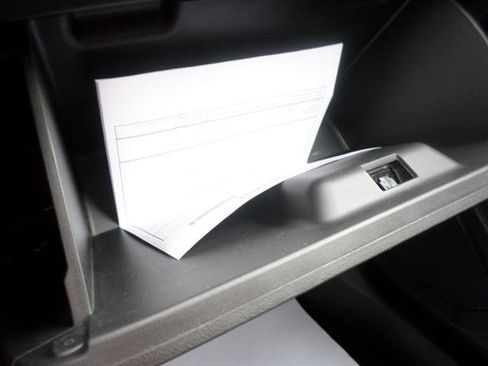 Used 2022 Chevrolet TrailBlazer LT w/ LPO, Blackout Package image 26