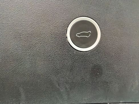 Used 2016 Tesla Model X Performance AWD/4WD image 33