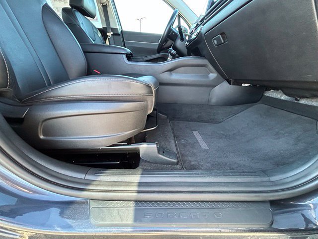 Used 2025 Kia Sorento EX AWD/4WD image 31