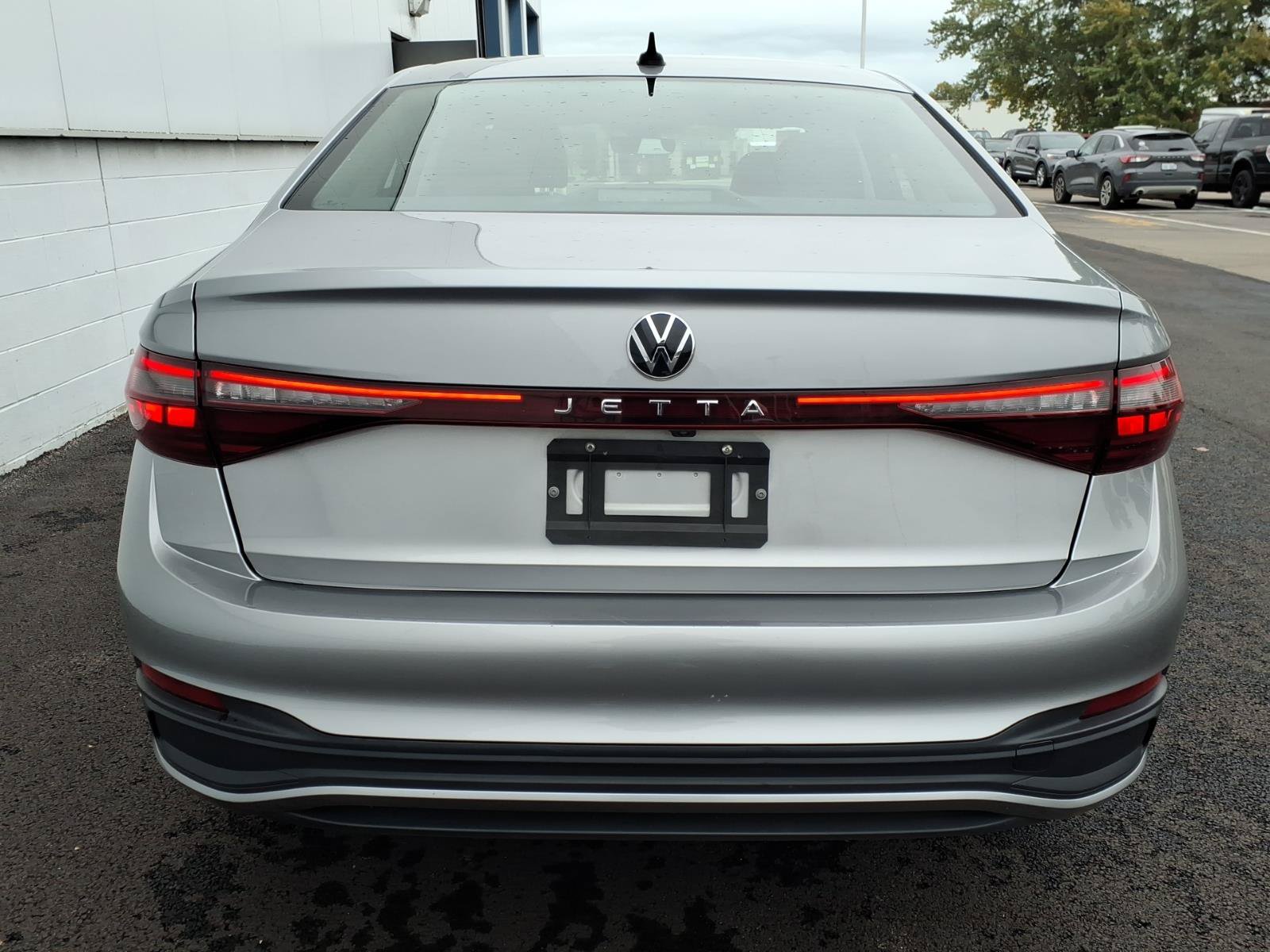 Used 2025 Volkswagen Jetta S FWD image 5