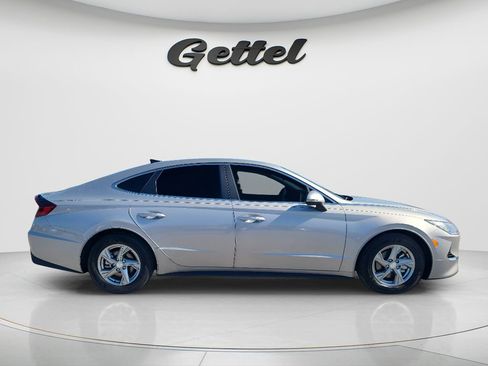 Used 2023 Hyundai Sonata SE FWD image 4