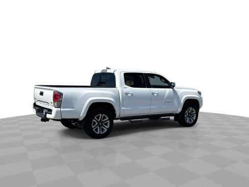 Used 2018 Toyota Tacoma Limited AWD/4WD image 8