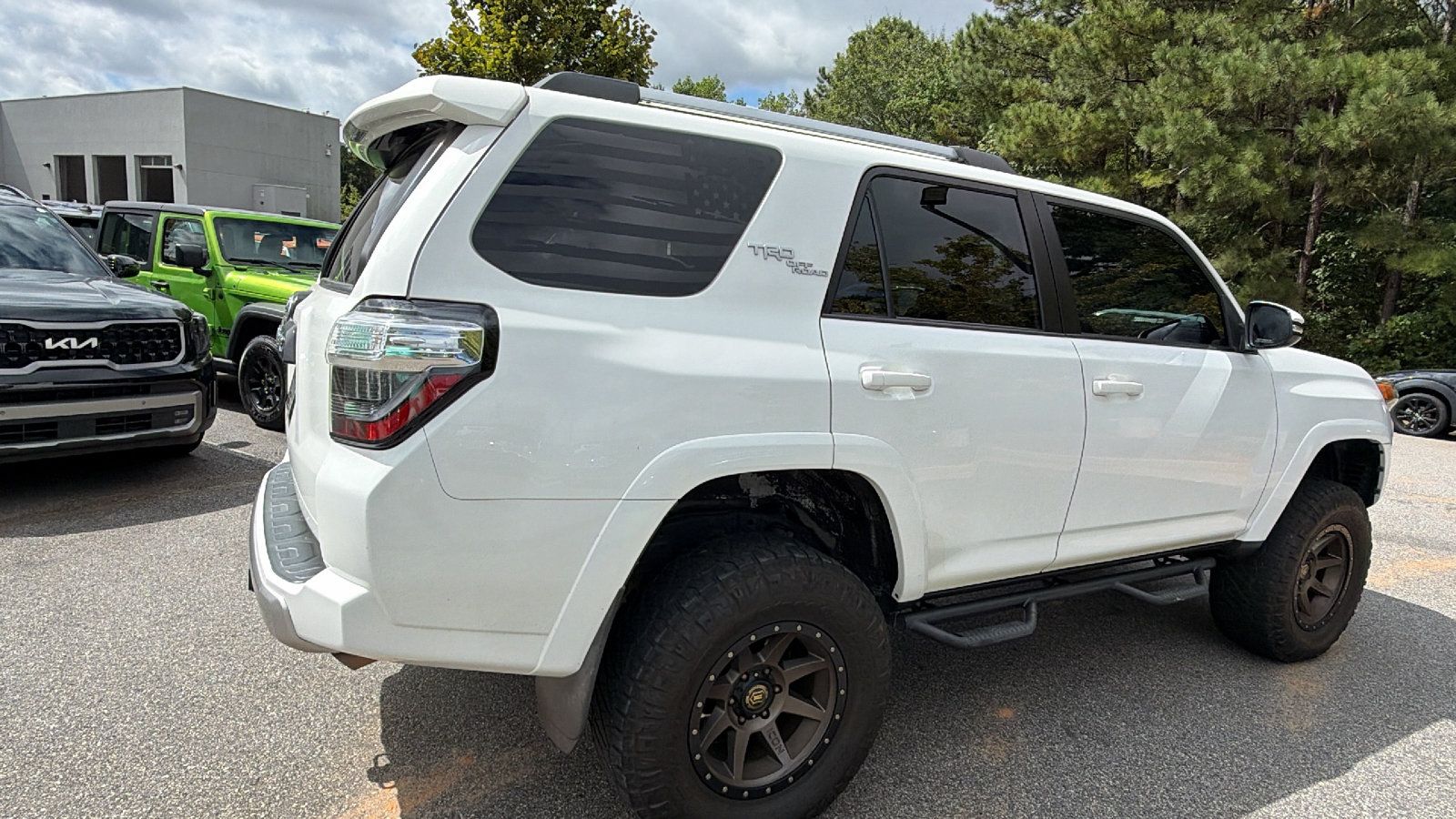 Used 2018 Toyota 4Runner TRD Off-Road Premium AWD/4WD image 8
