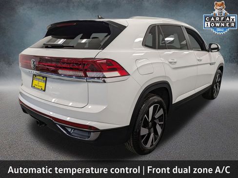 Used 2025 Volkswagen Atlas Cross Sport SE w/ Panoramic Sunroof Package FWD image 5