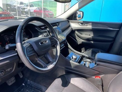 Used 2021 Jeep Grand Cherokee L Limited AWD/4WD image 6