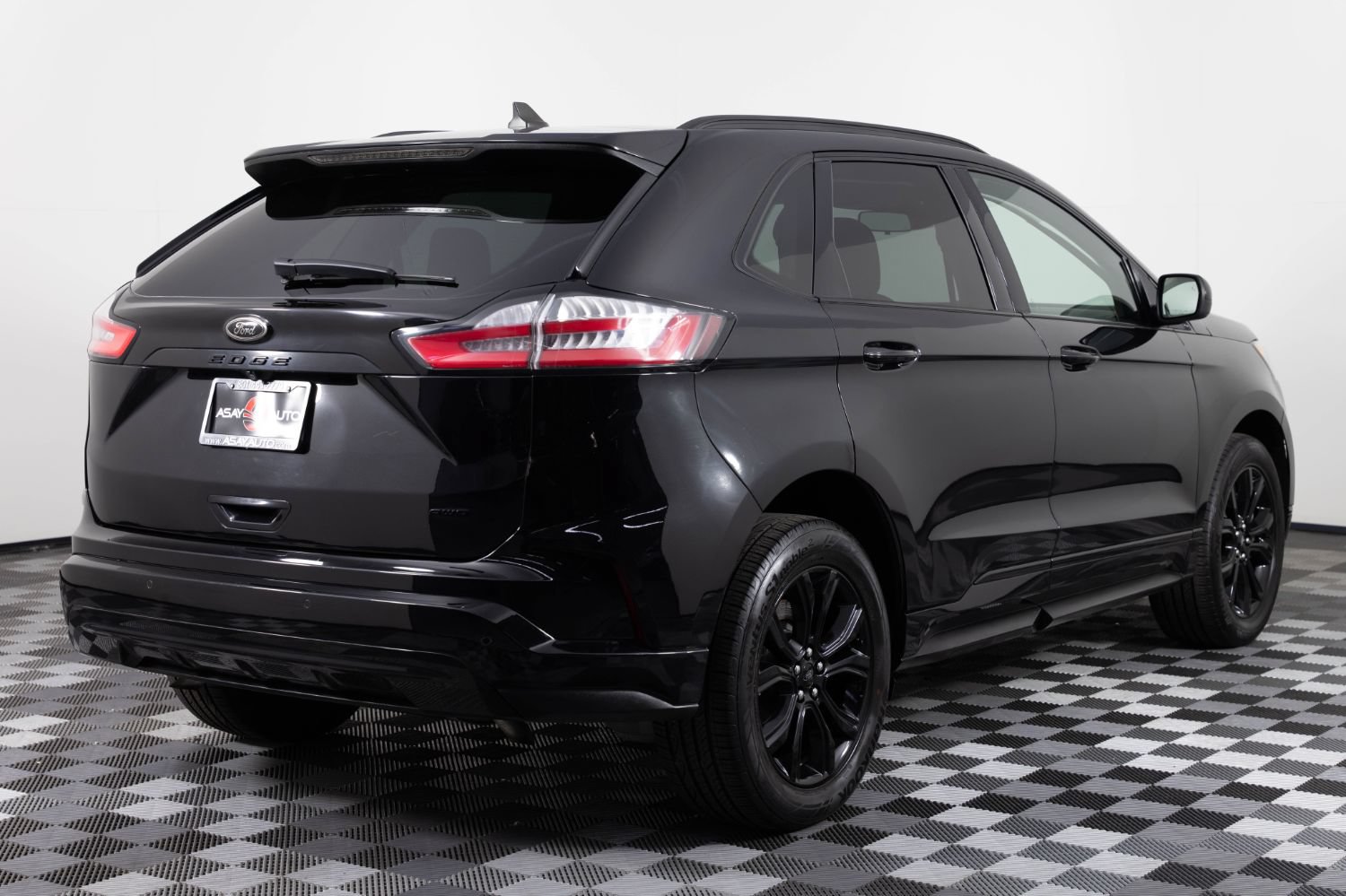 Used 2022 Ford Edge SE w/ Black Appearance Package AWD/4WD image 7