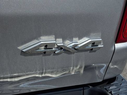 Used 2022 RAM 1500 Limited AWD/4WD image 30