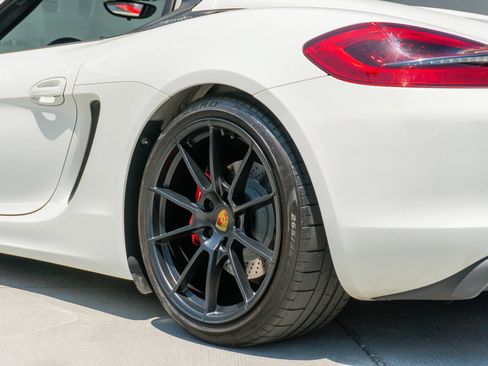 Used 2016 Porsche Boxster Spyder RWD image 47