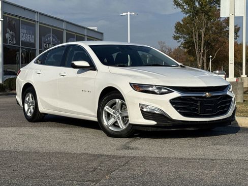 Used 2023 Chevrolet Malibu LS w/ Driver Confidence Package image 2