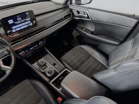 Used 2024 Mitsubishi Outlander SE image 24