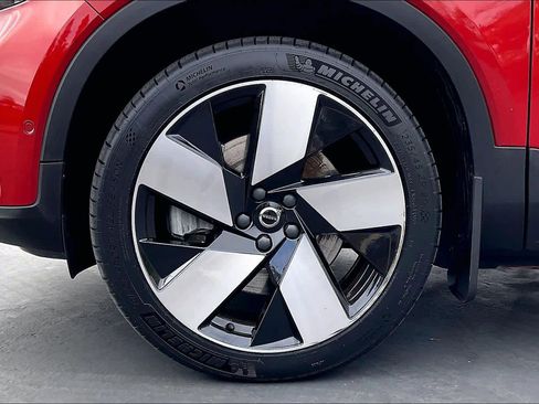 Used 2023 Volvo C40 P8 Recharge Ultimate w/ Protection Package Premier image 12