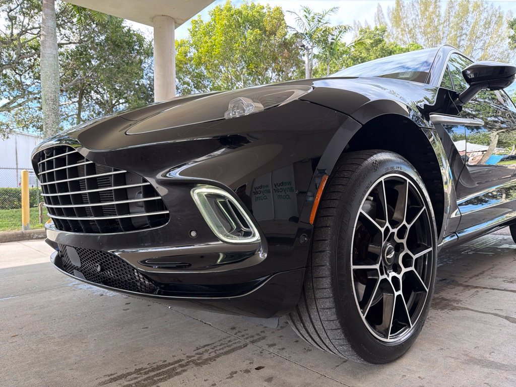 Used 2021 Aston Martin DBX AWD/4WD image 18