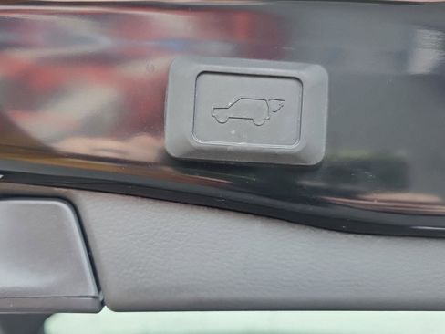 Used 2024 Toyota RAV4 XLE Premium image 35