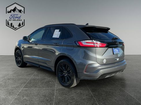 Certified 2022 Ford Edge SE w/ Black Appearance Package AWD/4WD image 3