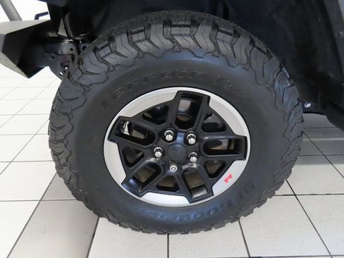 Used 2018 Jeep Wrangler Unlimited Rubicon image 14