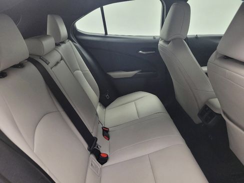 Used 2019 Lexus UX 250h w/ Premium Package image 19