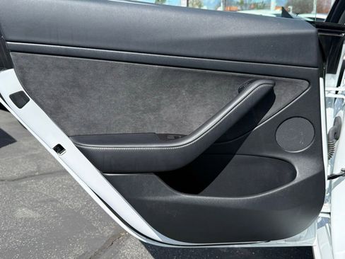 Used 2023 Tesla Model 3 Standard Range image 39