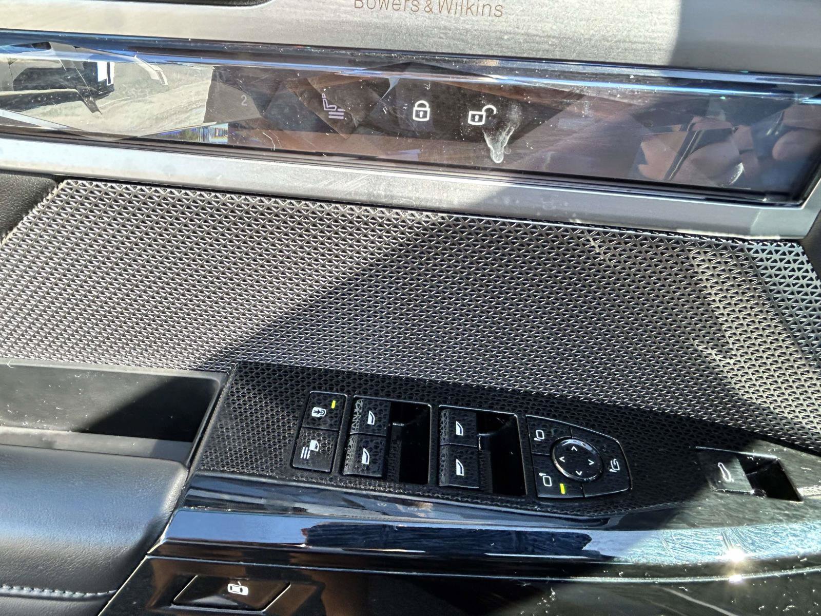 Used 2025 BMW 740i RWD image 13