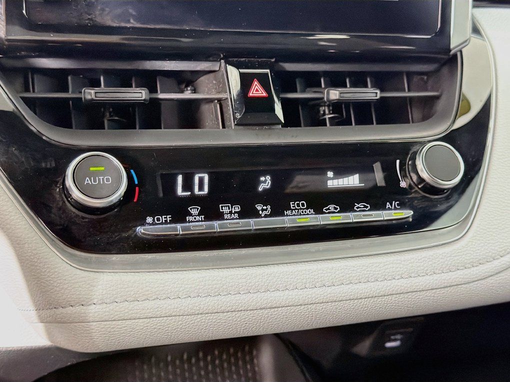 Used 2024 Toyota Corolla SE FWD image 19