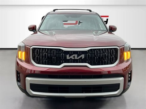 Used 2024 Kia Telluride EX w/ EX Captain's Chair Package image 2