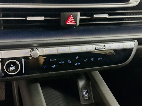 Used 2024 Hyundai Ioniq 6 SE image 24