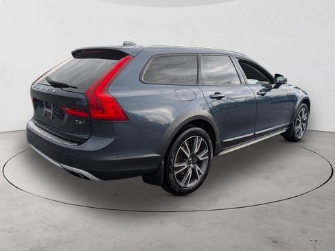 Used 2018 Volvo V90 T6 Cross Country w/ Convenience Package AWD/4WD image 5