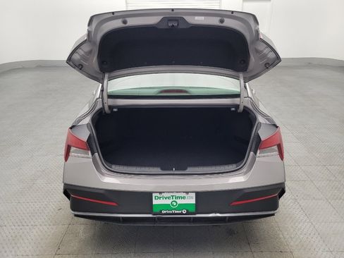 Used 2024 Hyundai Elantra SEL image 29