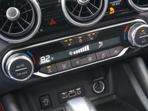 Used 2024 Nissan Sentra SR w/ SR Premium Package image 20