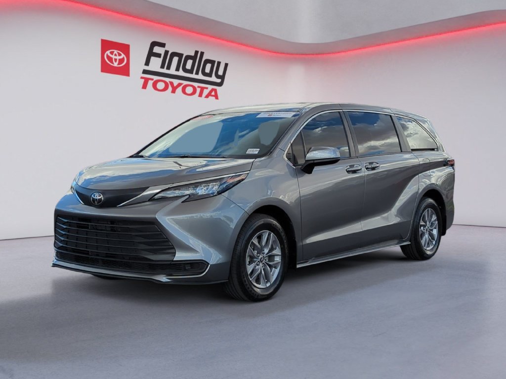 Certified 2026 Toyota Sienna LE FWD image 1