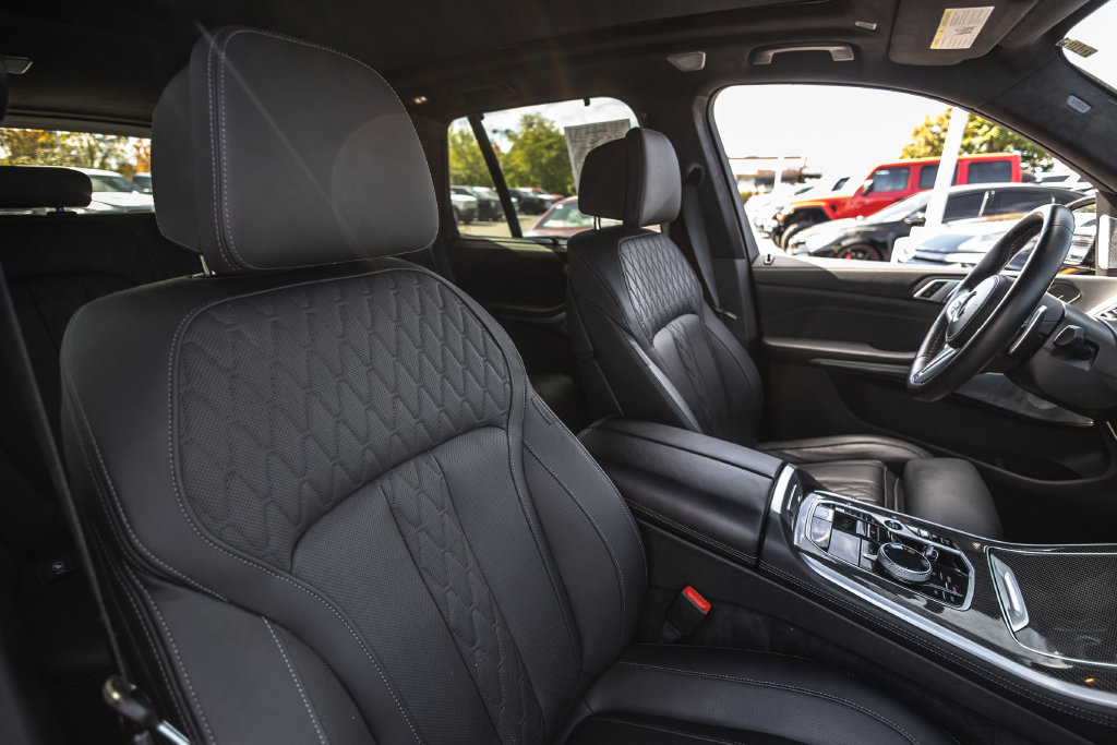 Used 2025 BMW X5 M60i AWD/4WD image 22