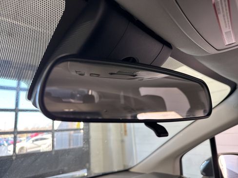 Certified 2021 Toyota Sienna LE image 33