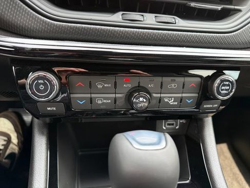 New 2026 Jeep Compass Limited AWD/4WD image 18