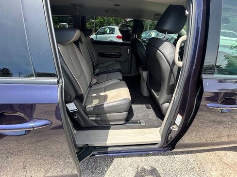 Used 2018 Kia Sedona EX FWD image 8