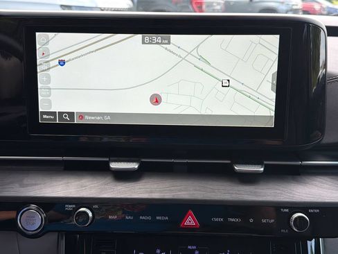 Used 2024 Kia Carnival EX FWD image 27
