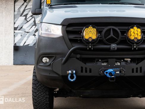 Used 2022 Mercedes-Benz Sprinter 2500 image 5