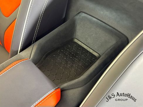 Used 2025 Lamborghini Revuelto AWD/4WD image 27