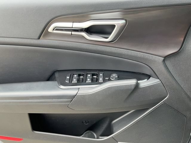 Used 2024 Kia Sportage EX FWD image 10