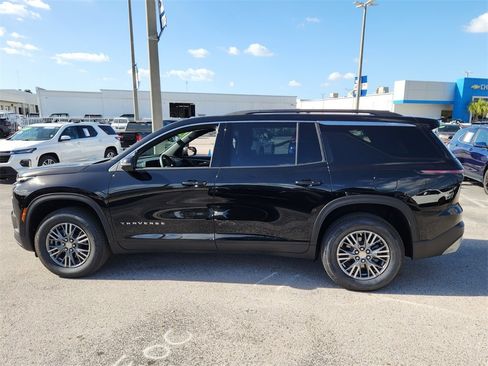 Certified 2026 Chevrolet Traverse LT w/ Driver Confidence Package image 5