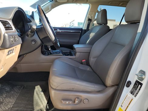 Used 2023 Lexus GX 460 Premium image 13