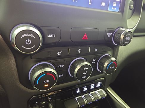 Certified 2022 RAM 1500 Big Horn AWD/4WD image 26