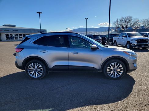 Used 2022 Ford Escape Titanium w/ Class II Trailer Tow Package image 2